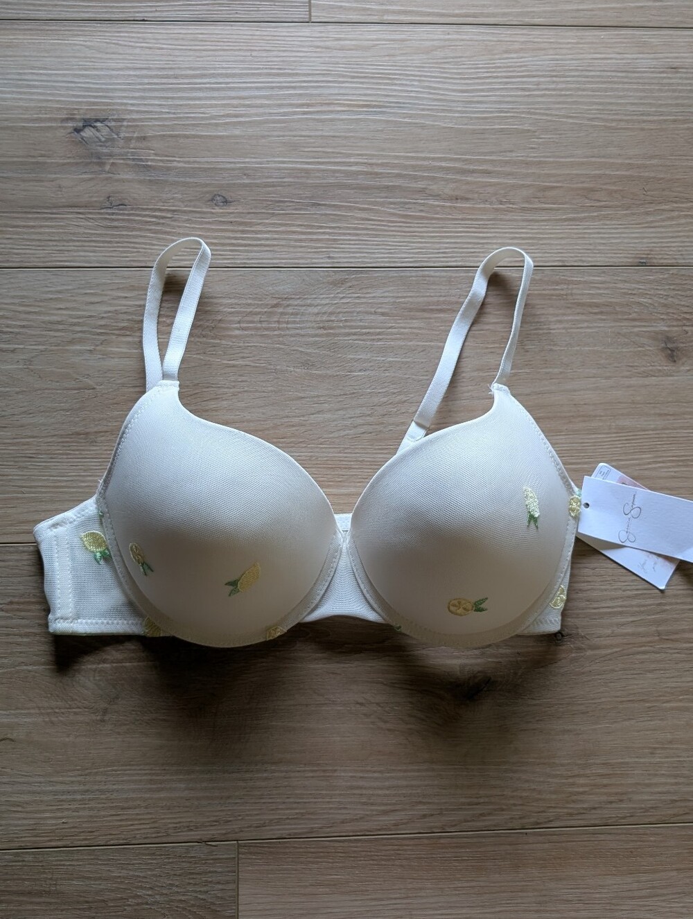NWT Jessica Simpson White Padded Bra with Embroidered Lemons